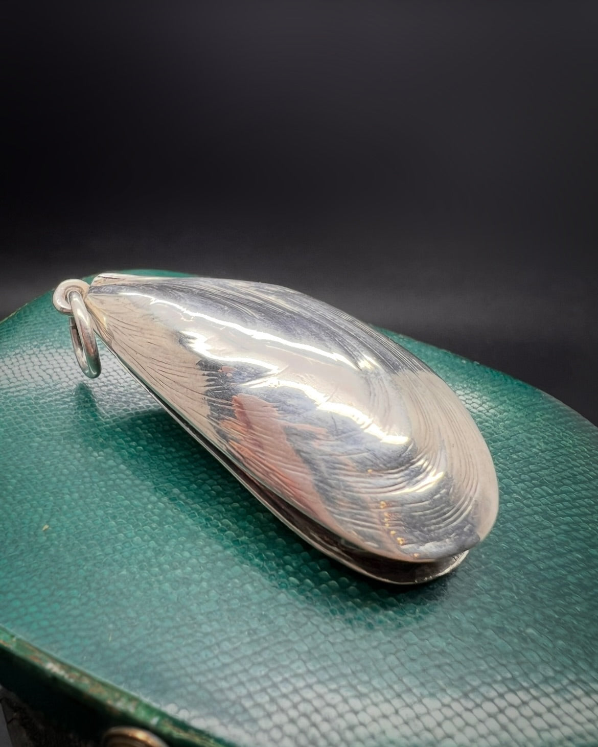 Victorian Silver Shell Vinaigrette Pendant