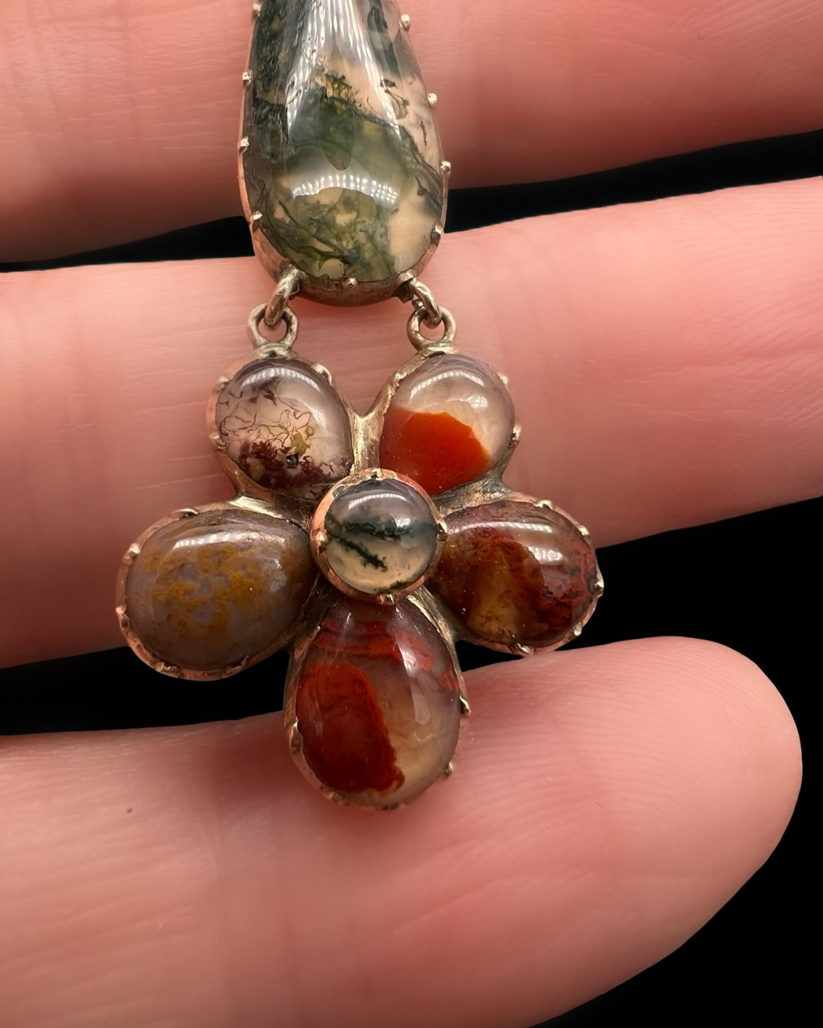 Georgian Agate Pansy Single Earring