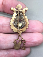 Georgian Lyre
