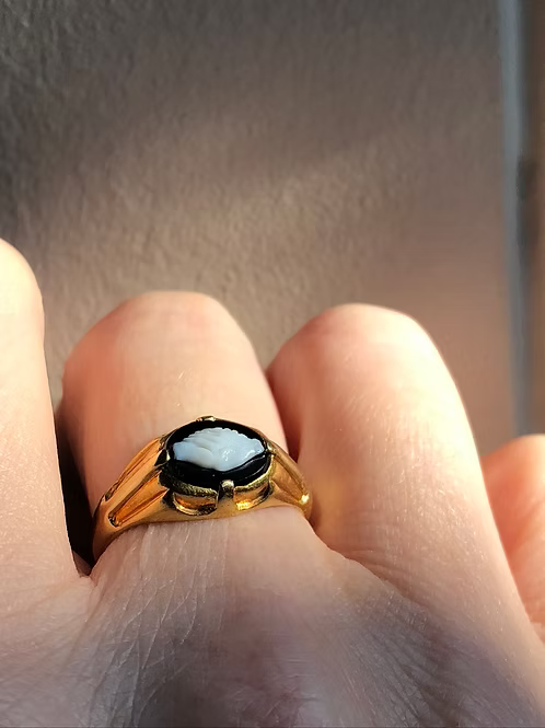 Fede Hardstone Cameo Ring