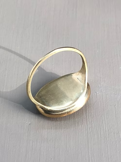 Agate Hare Cameo Ring
