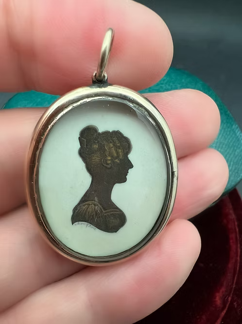 Miers and Field Silhouette Pendant