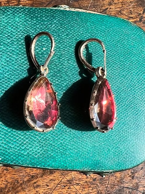 Georgian Foiled Quartz Drops