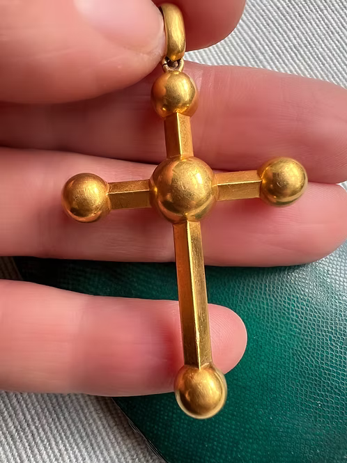 Gold Cross Pommée