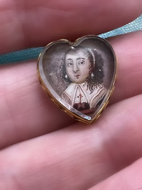 Heart Shaped Stuart Crystal