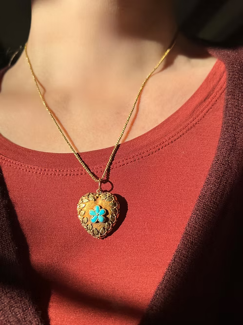 Regency 2 colour gold heart pendant