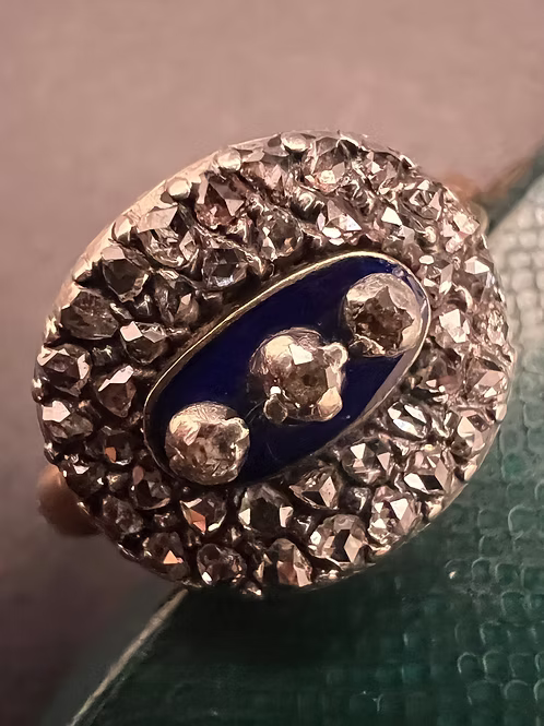 Regency Diamond Curved Cluster