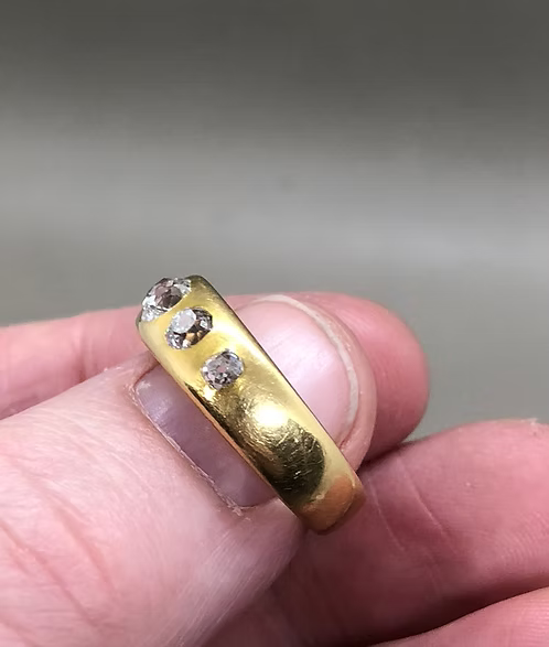Victorian Diamond Flush-Set Rin