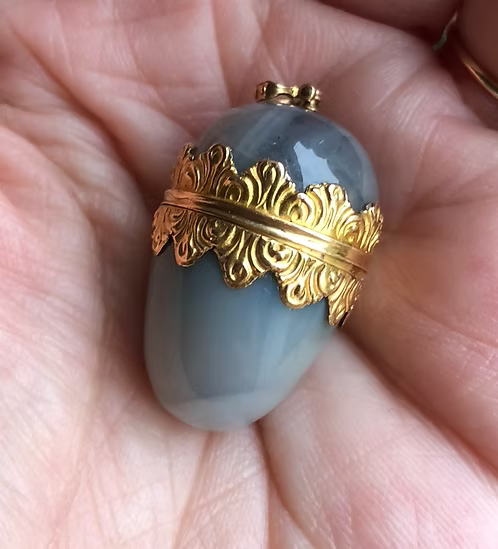 Bonbonniere pendant c.1760