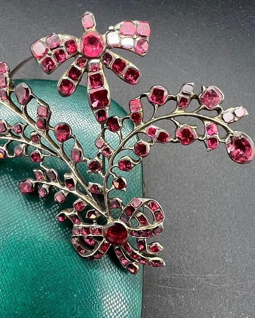 Flat-cut Garnet Aigrette c.1750