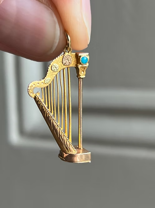 Regency Harp Charm