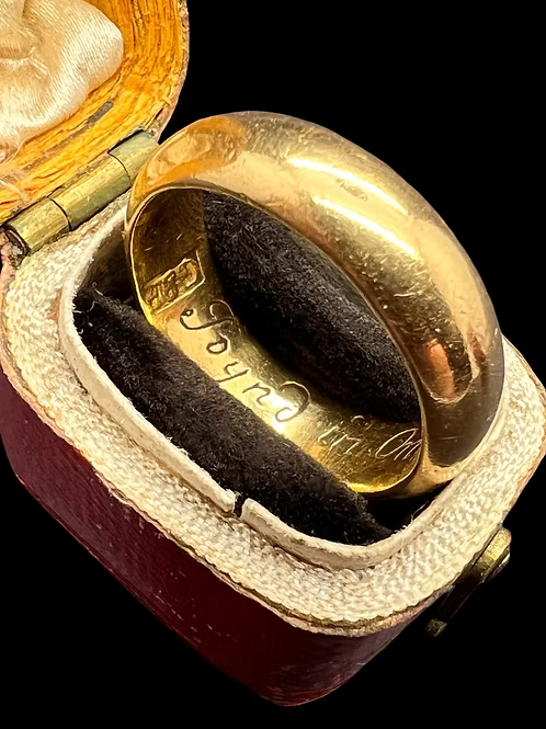 c17th Posy Ring