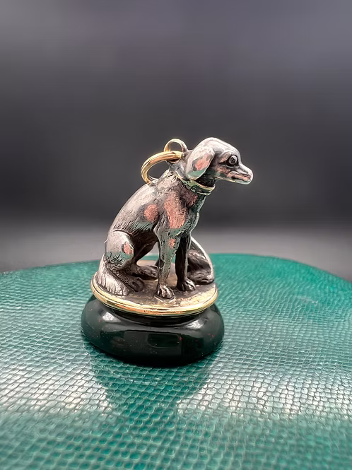 Spaniel and pup fob seal
