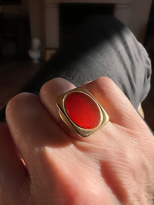 Early Carnelian Signet