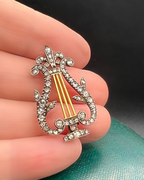 Diamond Lyre