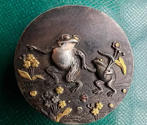 Shakudo Frogs Dress Set c.1870.