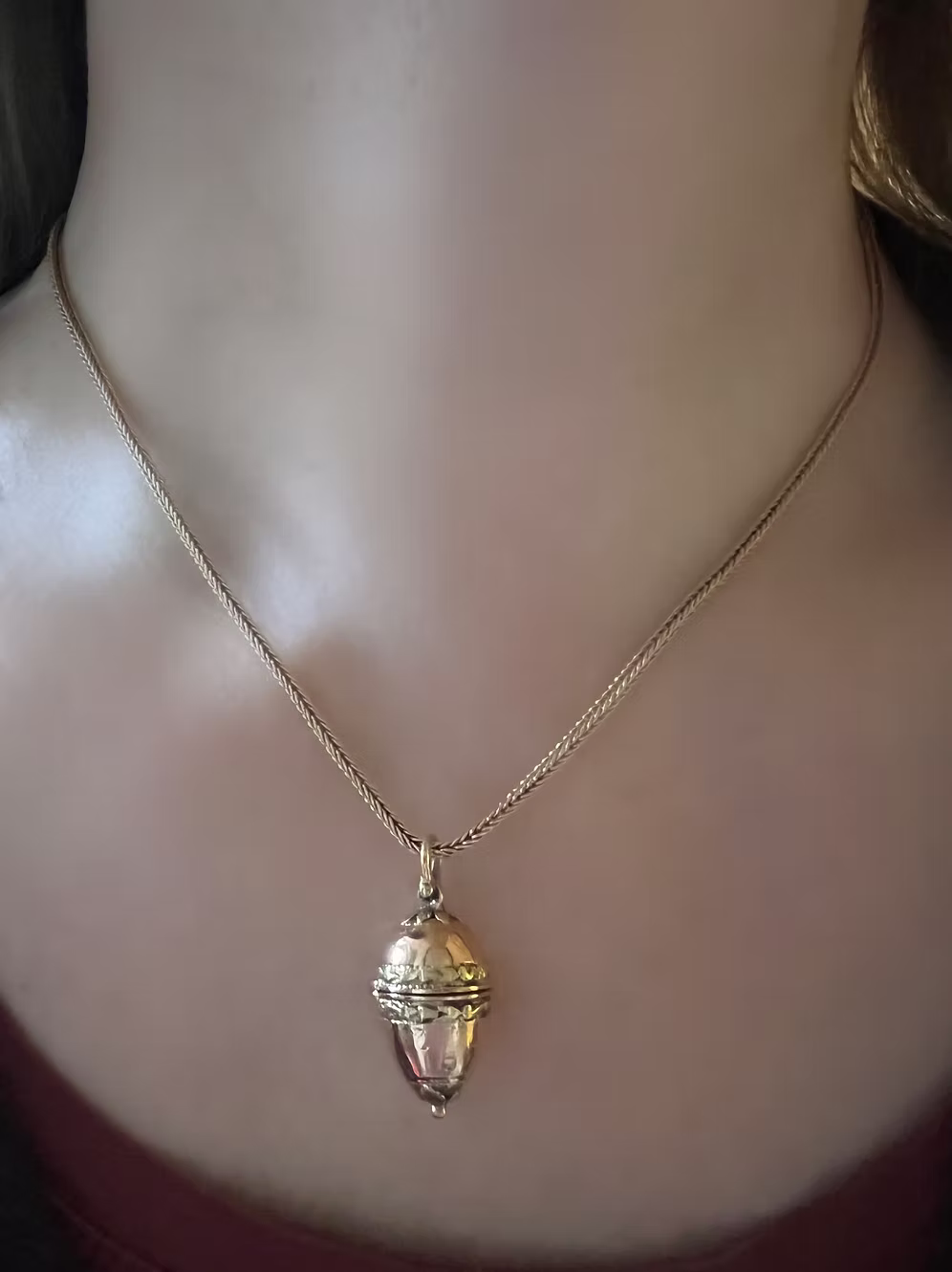 Swiss 2 colour gold Bonbonnière Pendant
