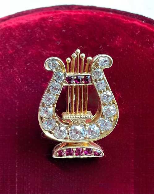 Diamond and Ruby Lyre