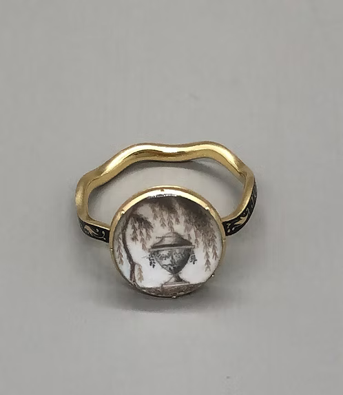 Sepia Urn Wavy band 1781