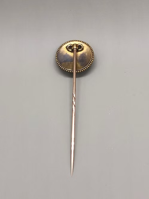 Essex crystal stickpin of jockey and racehorse