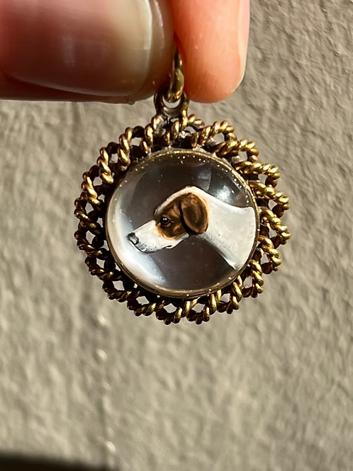 Pointer Essex Crystal Pendant