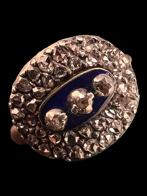 Regency Diamond Curved Cluster