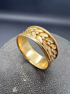 Laurel Leaf and Berry Band