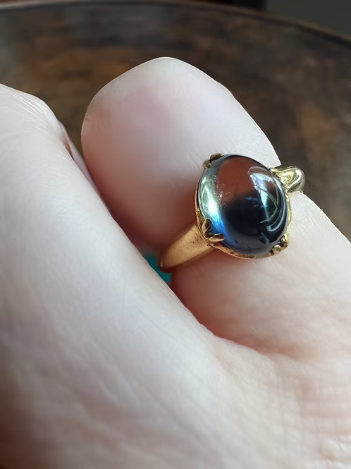 Cabochon Bi-colour Sapphire Ring