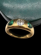 Emerald and Diamond Flush-Set