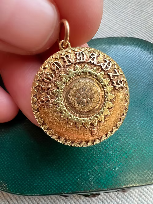 Ricordanza Locket