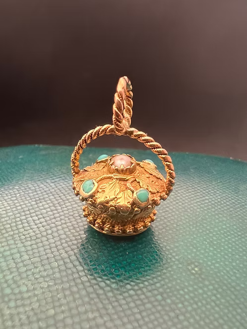 Georgian 2 Colour Gold Basket Charm