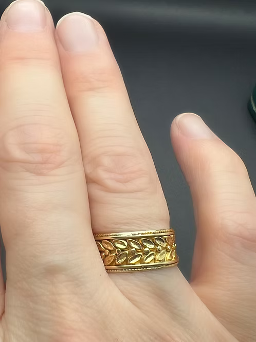 Laurel Leaf and Berry Band