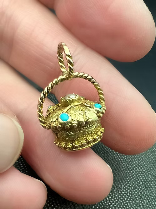 Georgian 2 Colour Gold Basket Charm