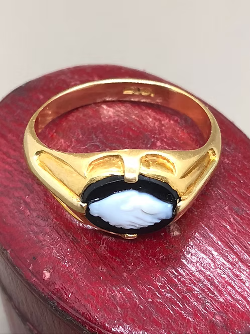 Fede Hardstone Cameo Ring