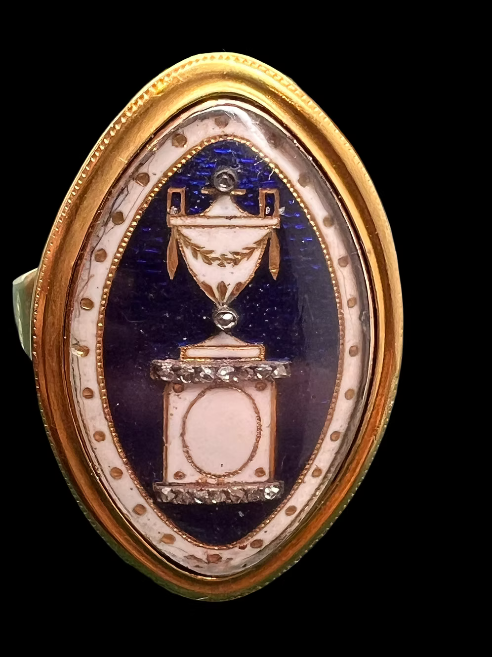 Harriet Box Ring