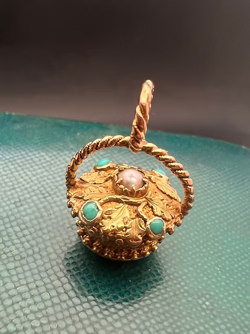 Georgian 2 Colour Gold Basket Charm