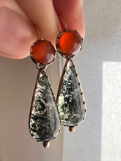 Georgian Moss Agate and Carnelian Earrings
