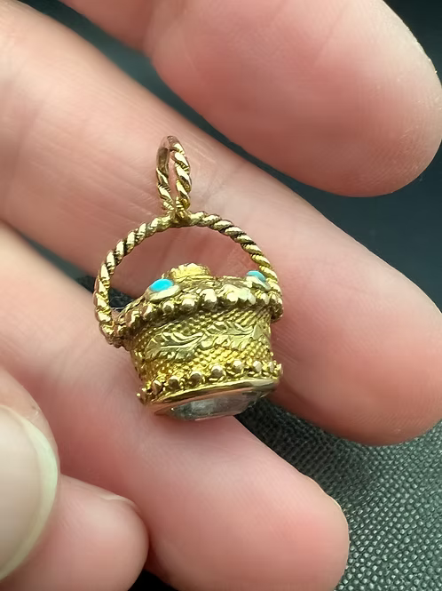 Georgian 2 Colour Gold Basket Charm