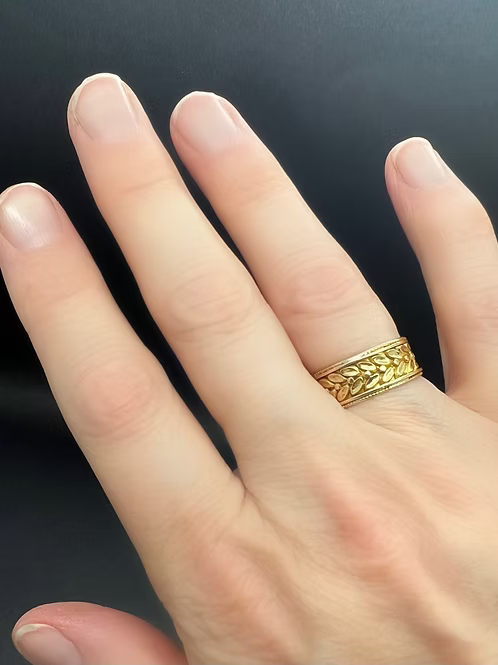 Laurel Leaf and Berry Band