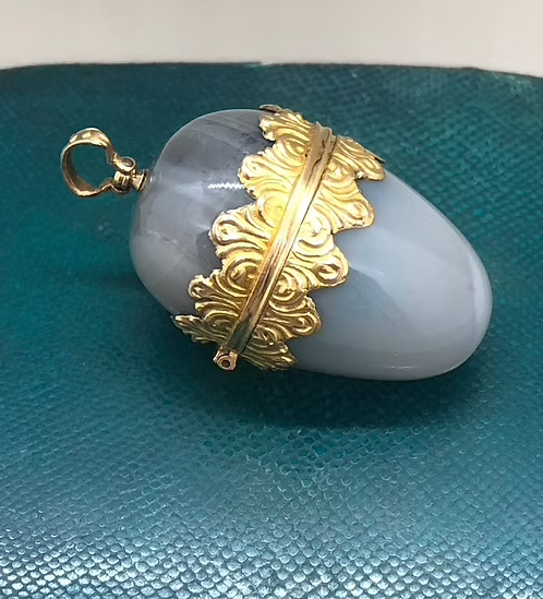Bonbonniere pendant c.1760