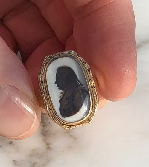 Silhouette Ring