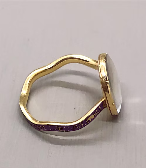Sepia Urn Wavy band 1781
