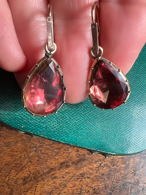 Georgian Foiled Quartz Drops