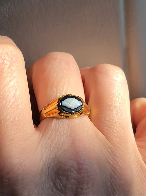 Fede Hardstone Cameo Ring