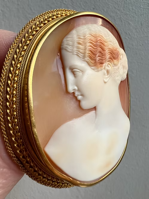 Venus d'Arles Cameo