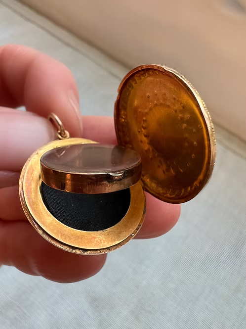 Ricordanza Locket