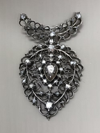 Rose diamond Flemish heart drop c.1820