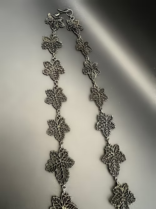 Berlin Iron Vine Leaves