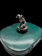 Spaniel and pup fob seal
