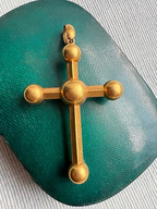 Gold Cross Pommée
